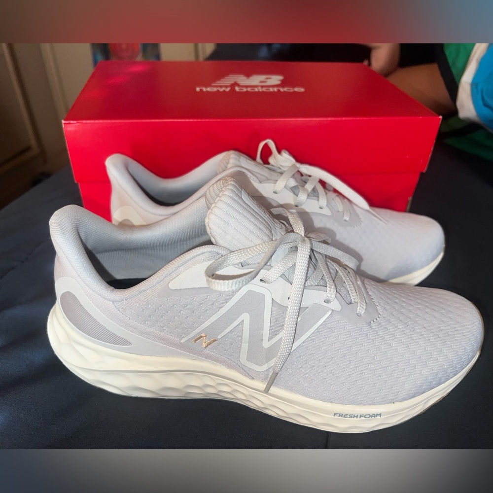 New Balance Fresh Foam Arishi Women's White Running Shoes